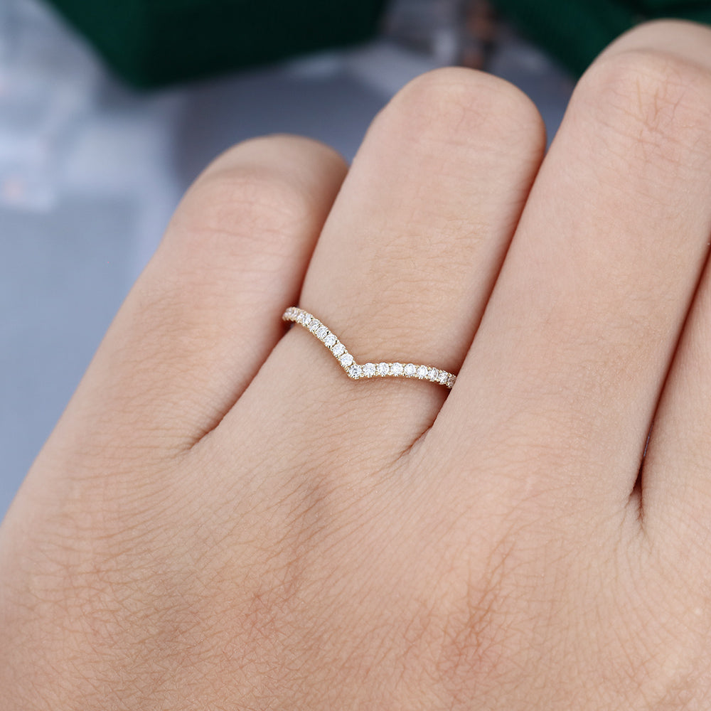 CT Round Moissanite Curved Wedding Band – DAVID SIMSON