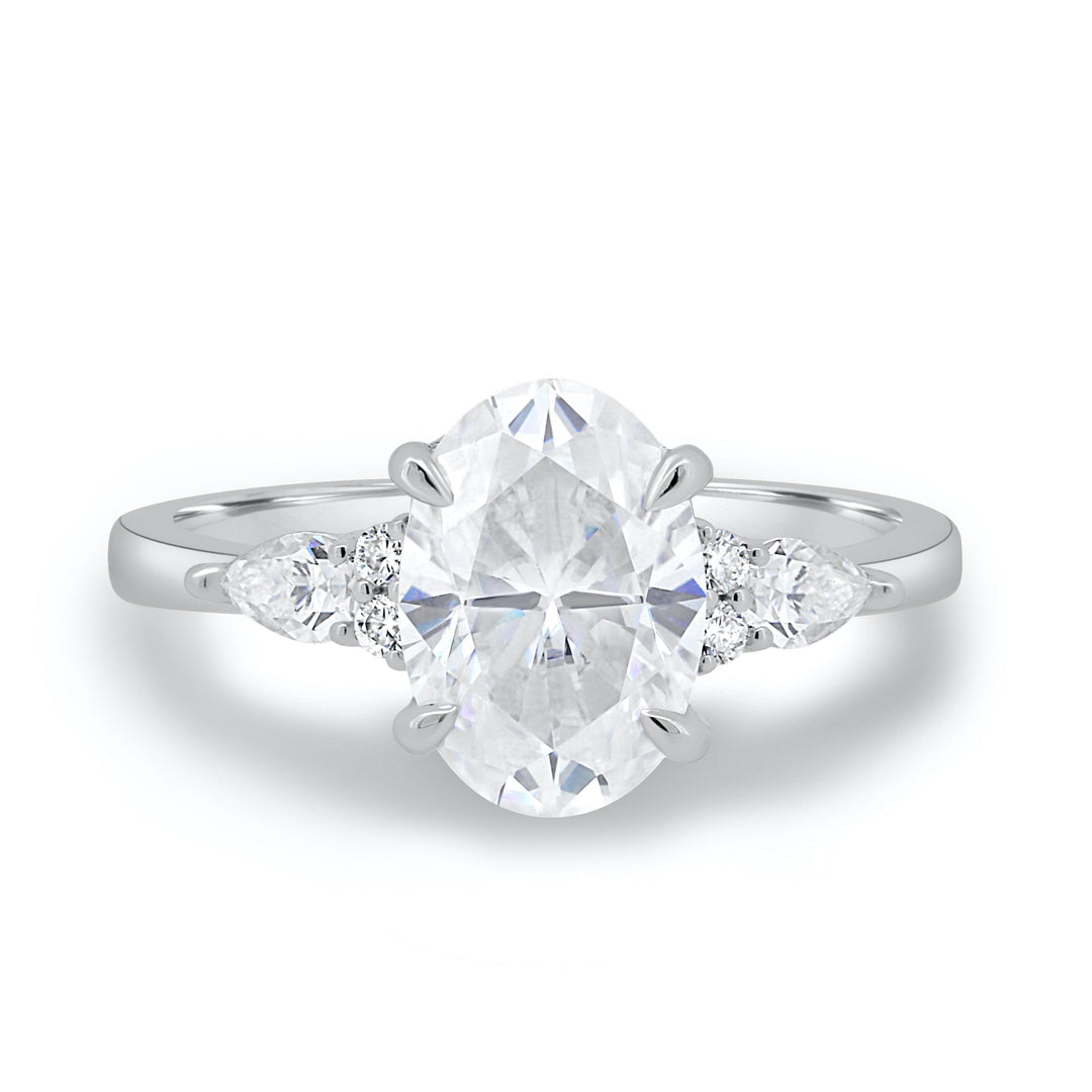 2.05CT-4.0CT Oval Cut Three Stone Moissanite Engagement Ring in 14K White Gold
