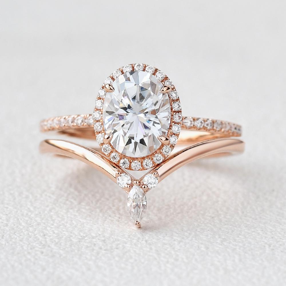Oval Moissanite Halo Engagement Ring with Curved Stacking