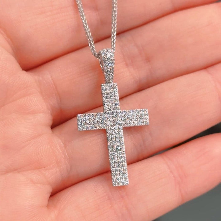 0-56ct-round-moissanite-cross-nacklace