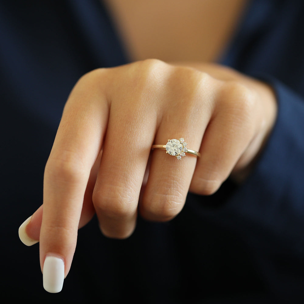 1.0CT Round Cut Cluster Moissanite Diamond Engagement Ring