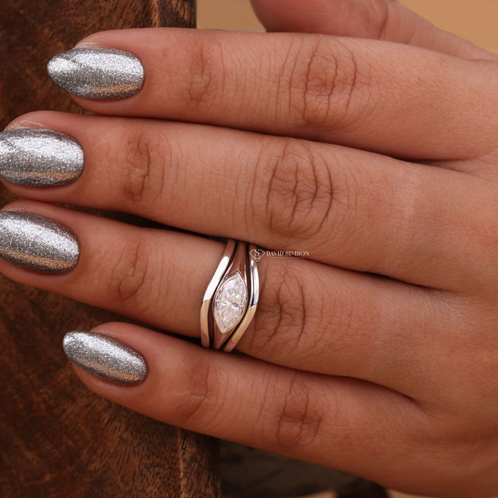 Double Band Ring
Horizontal Marquise Ring
Unique Engagement Ring
Marquise East West
Double Plain Band
Modern Engagement Ring
