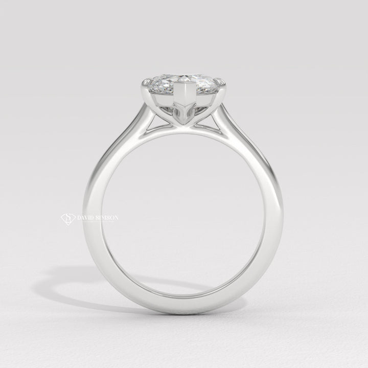 2.50CT-3.50CT Pear Moissanite Solitaire Diamond Engagement Ring for Women