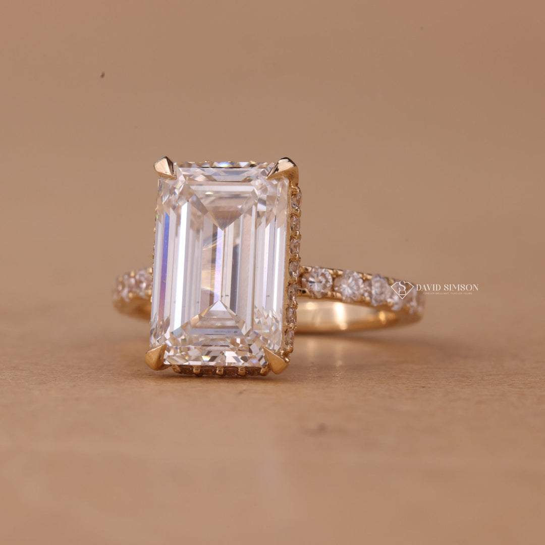 Ethical Engagement Ring
VVS1 Emerald Moissanite
Lab Grown Emerald Ring

