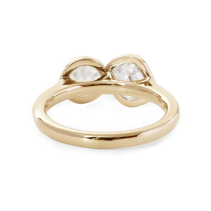 1.50ct-2.50ct Toi et Moi Cushion and Round Cut Diamond Bezel Solitaire Engagement Ring