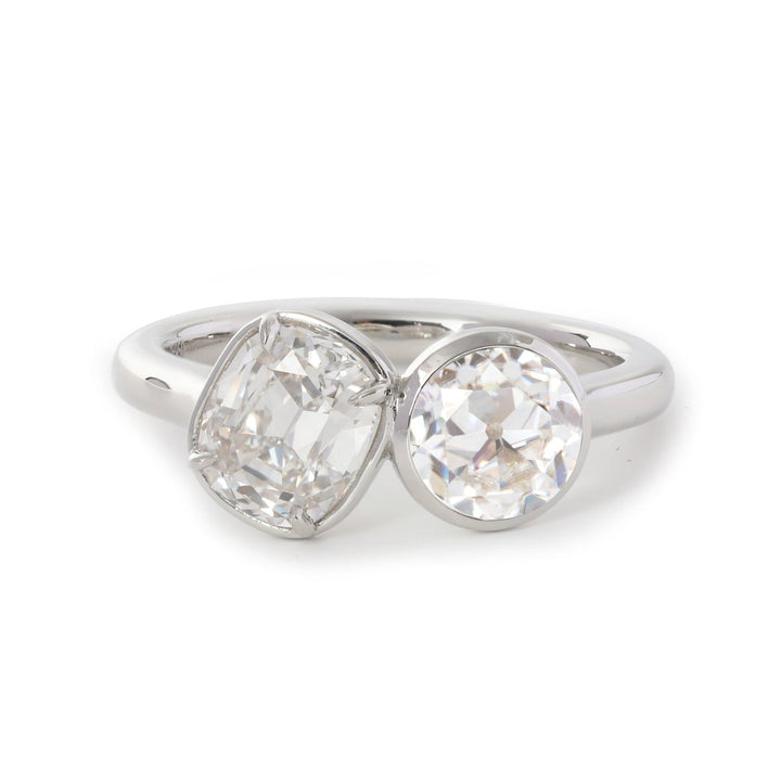 1.50ct-2.50ct Toi et Moi Cushion and Round Cut Diamond Bezel Solitaire Engagement Ring