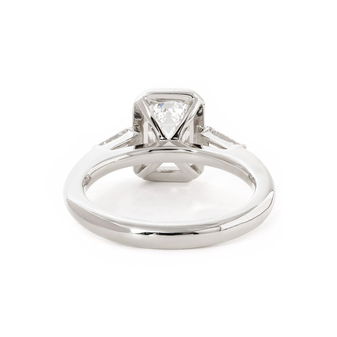 1.50ct-2.50ct Emerald  Cut Diamond Bezel Solitaire Three Stone Engagement Ring