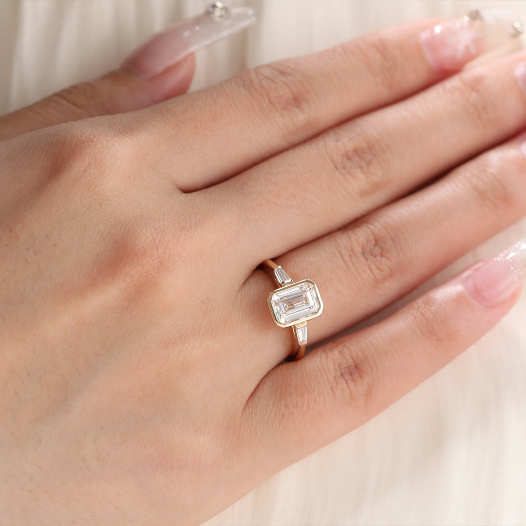 1.50ct-2.50ct Emerald  Cut Diamond Bezel Solitaire Three Stone Engagement Ring
