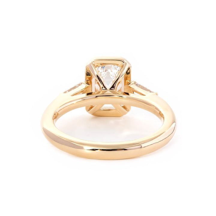 1.50ct-2.50ct Emerald  Cut Diamond Bezel Solitaire Three Stone Engagement Ring