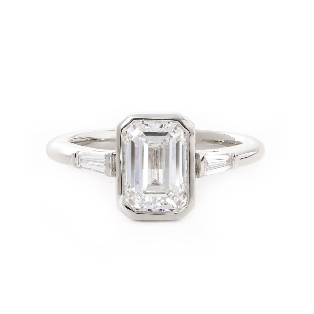 1.50ct-2.50ct Emerald  Cut Diamond Bezel Solitaire Three Stone Engagement Ring