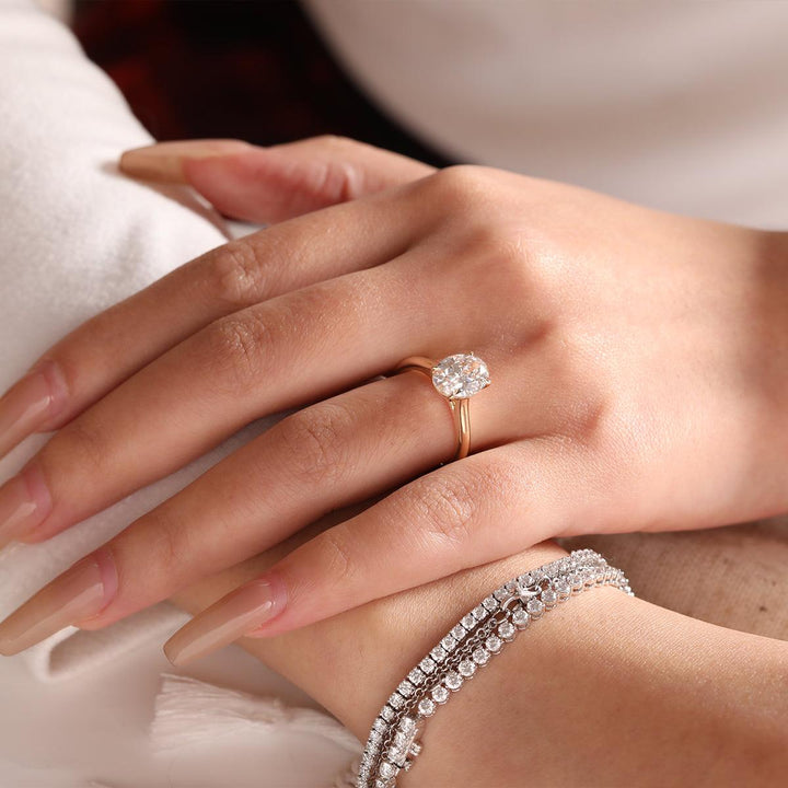 2.0ct-3.0ct Oval Cut Moissanite Diamond Cathedral Setting Engagement Ring