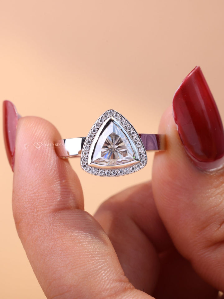 1.0CT-2.0CT Trillian Cut Moissanite Diamond Bezel Set Halo Engagement Ring
