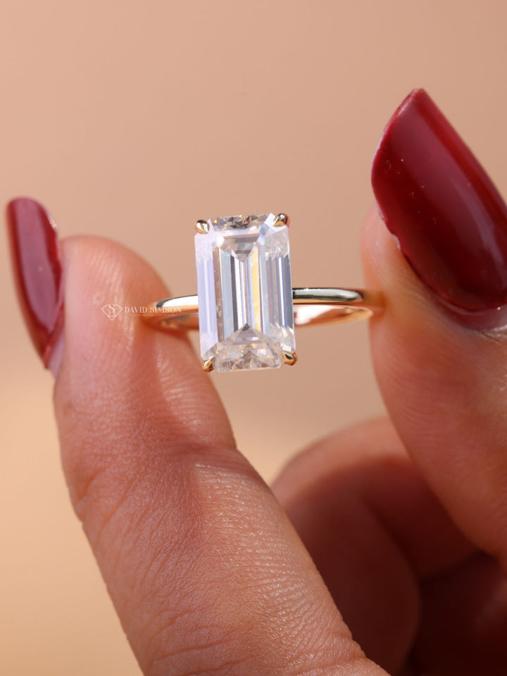 2.0CT-4.0CT Emerald Cut Moissanite Diamond Hidden Halo Engagement Ring