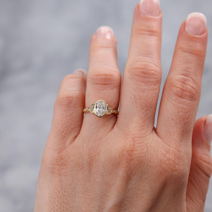 2.5 Carat Moissanite, Celtic Jewelry, Bezel Set Ring, Oval Cut Ring, Lab Grown Moissanite, Infinity Knot, Irish Wedding Ring, Heritage Jewelry, Unique Engagement Ring, Moissanite Solitaire, 