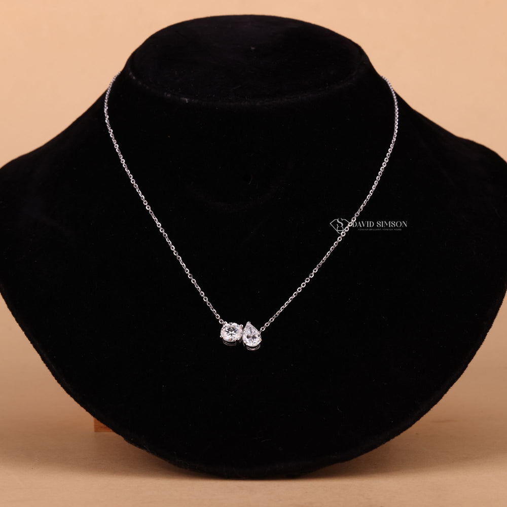 Round Pear Necklace
1.0ct Moissanite
2 Carat Moissanite