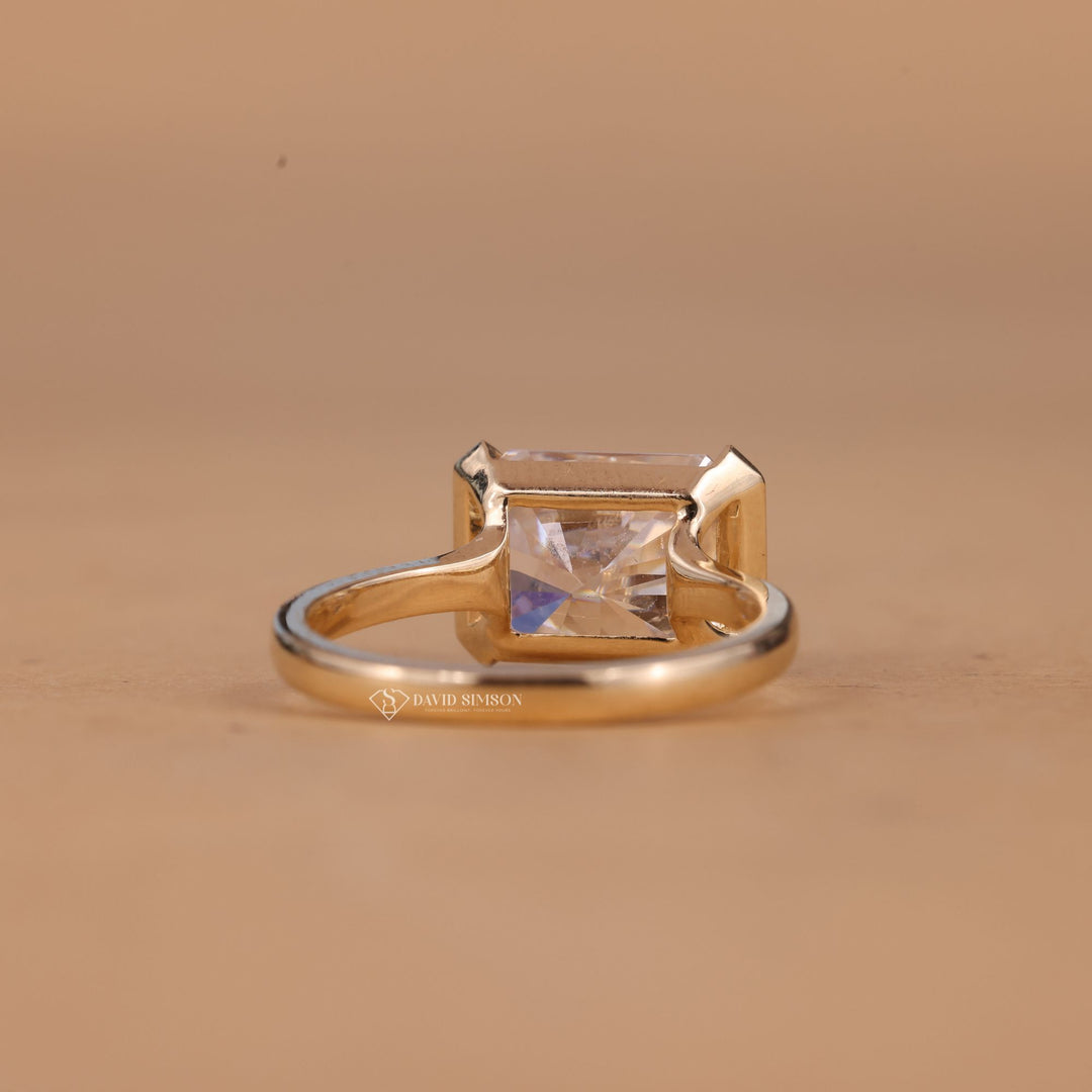 Radiant Diamond Alternative
14K Gold Radiant Ring
18K Gold Bezel Ring
Platinum Radiant Bezel
D Color Radiant Cut
VVS1 Radiant Moissanite
Crushed Ice Radiant
Modern Half Bezel Ring
Minimalist Radiant Ring
