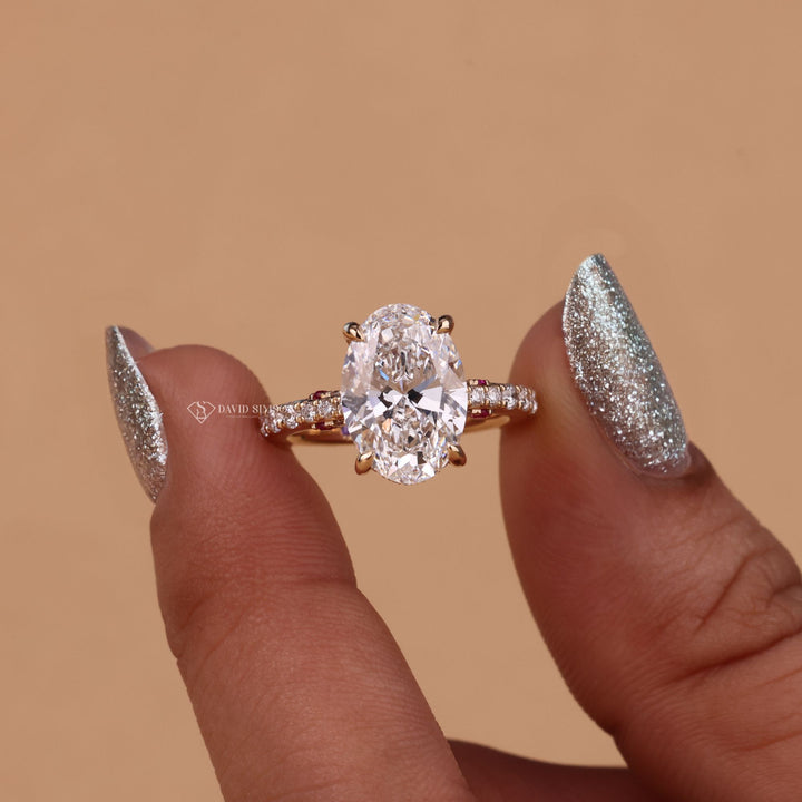 Oval Cut Moissanite
Hidden Halo Ring
3.0CT Moissanite
