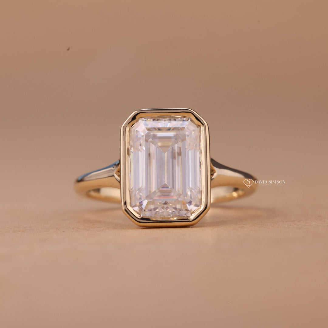 3CT Emerald Moissanite
5CT Emerald Moissanite
Bezel Set Moissanite