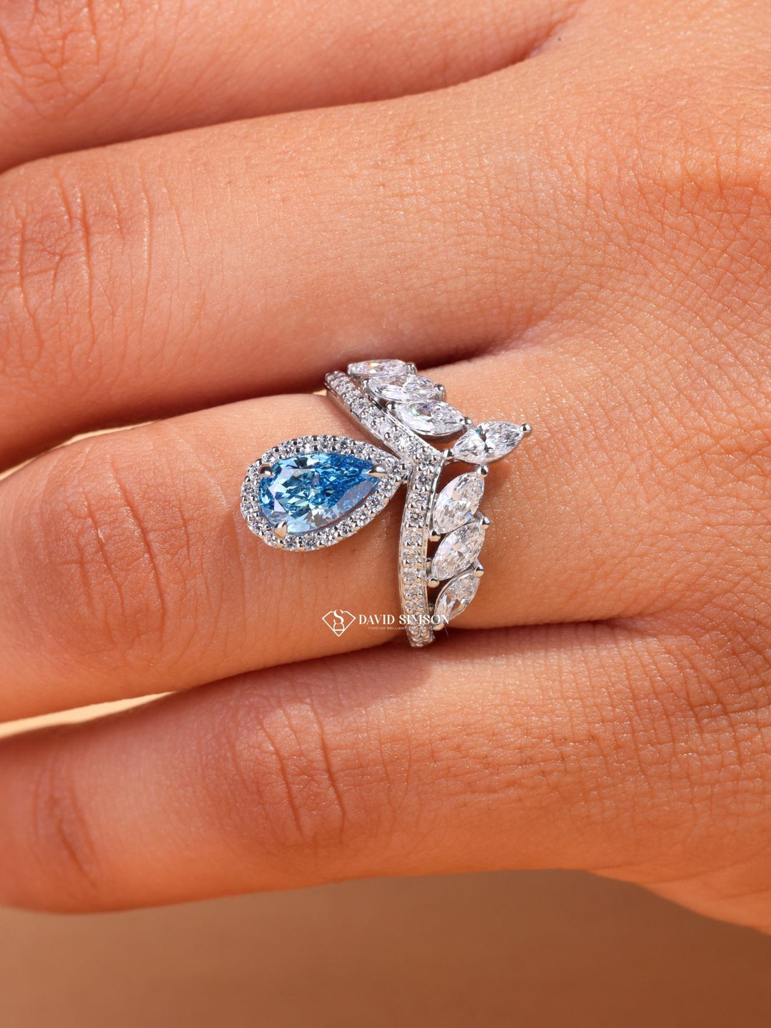 1.0CT-2.0CT Blue Pear Cut Diamond Chevron Engagement Ring
