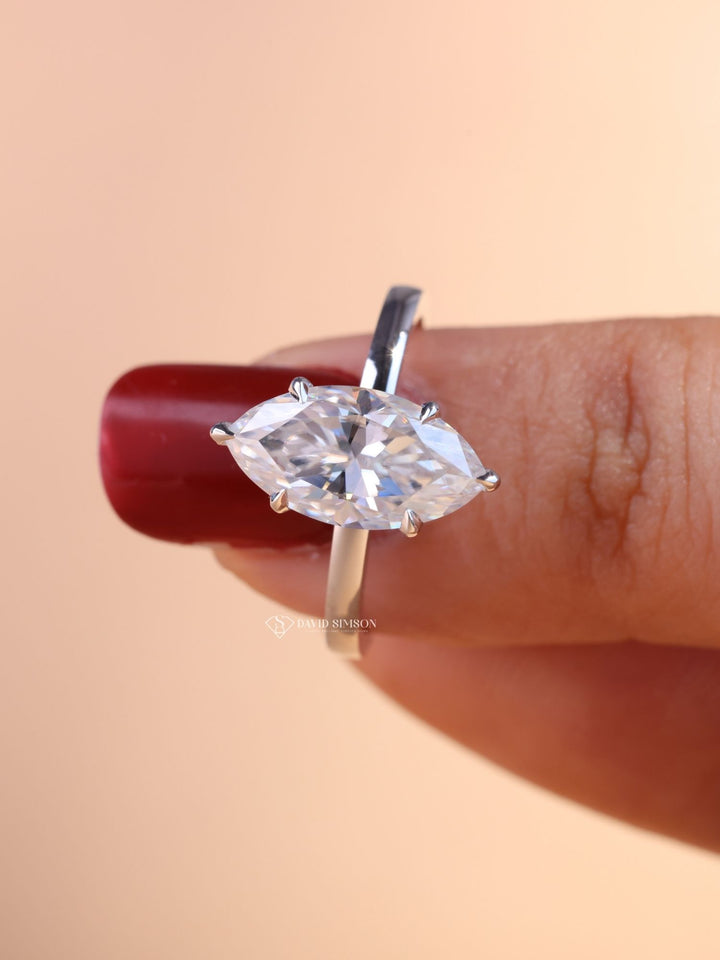 1.0CT-2.0CT Marquise Cut Moissanite Diamond Solitaire Engagement Ring