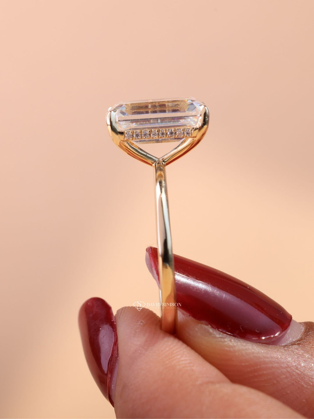 2.0CT-4.0CT Emerald Cut Moissanite Diamond Hidden Halo Engagement Ring