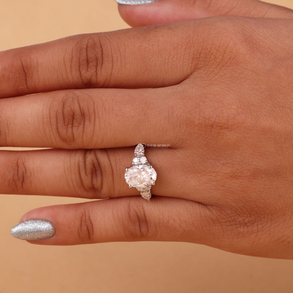 3ct moissanite ring
Oval cluster ring
Moissanite diamond ring