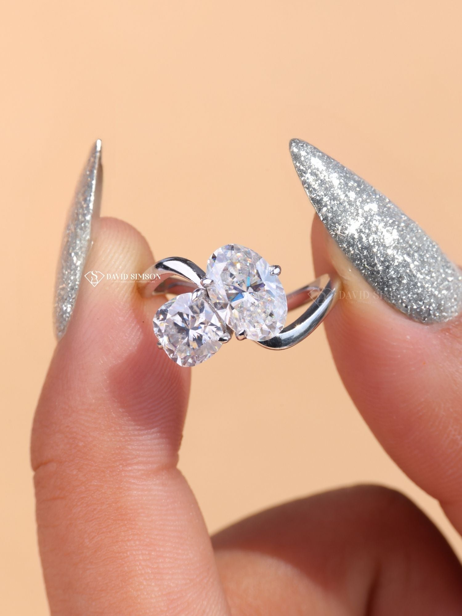 1.0CT-2.0CT Cushion & Oval Cut Moissanite Toi et Moi Diamond Engagemen ...