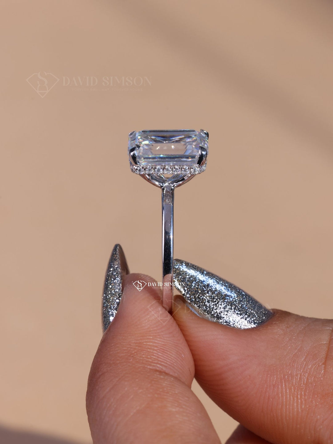 2.0CT-3.0CT Emerald Cut Moissanite Hidden Halo Diamond Engagement Ring