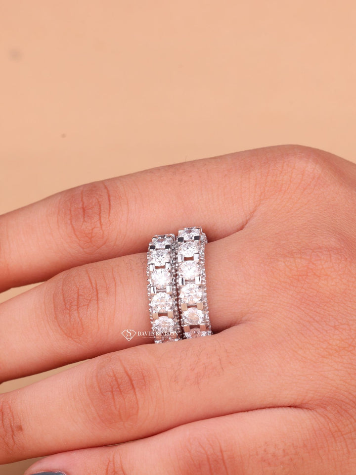 Round Cut Moissanite Shared Prongs Diamond Full Eternity Wedding Band