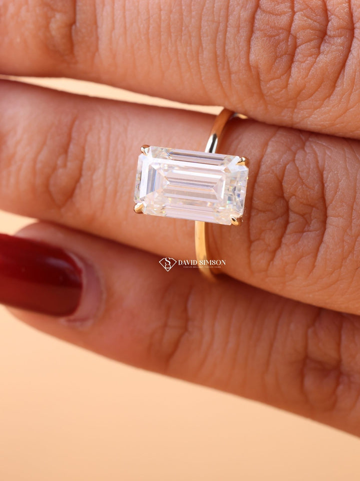 2.0CT-4.0CT Emerald Cut Moissanite Diamond Hidden Halo Engagement Ring