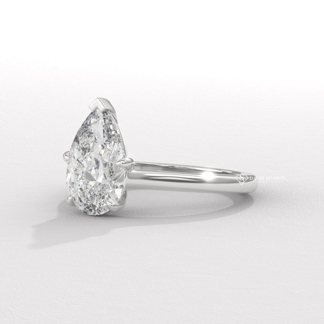 2.50CT-3.50CT Pear Moissanite Solitaire Diamond Engagement Ring for Women