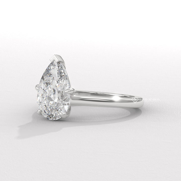 2.50CT-3.50CT Pear Moissanite Solitaire Diamond Engagement Ring for Women