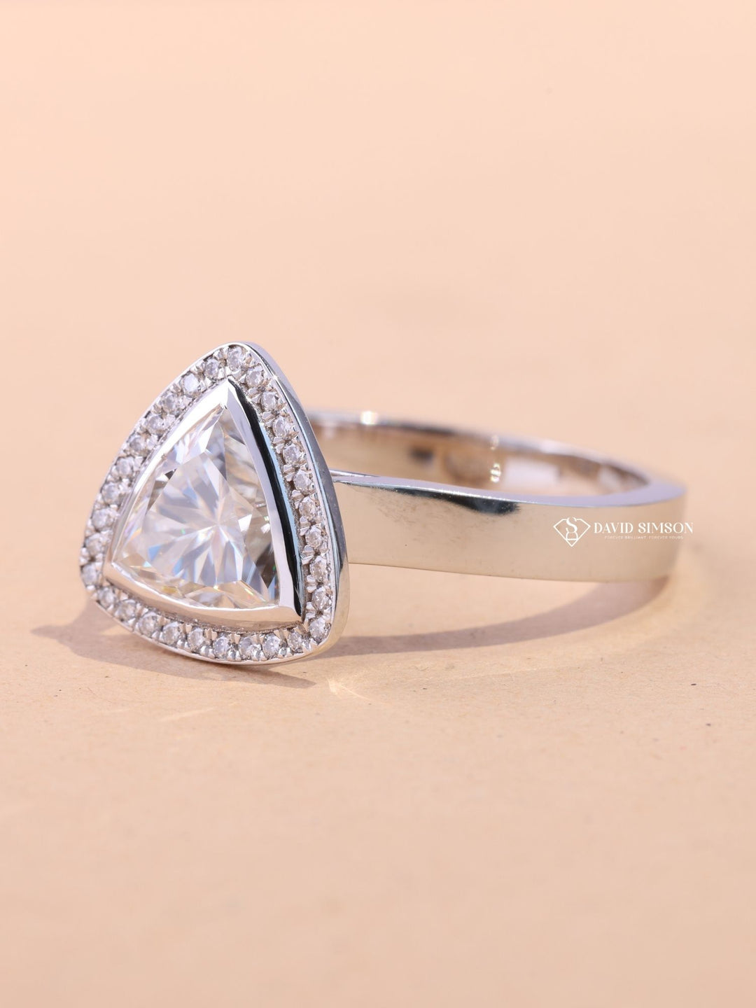 1.0CT-2.0CT Trillian Cut Moissanite Diamond Bezel Set Halo Engagement Ring