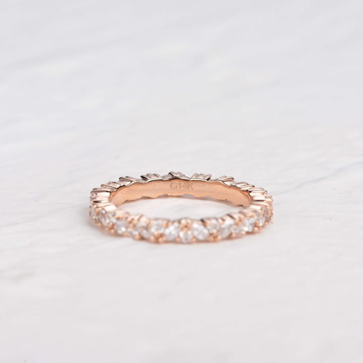 round-and-marquise-alternative-moissanite-wedding-band