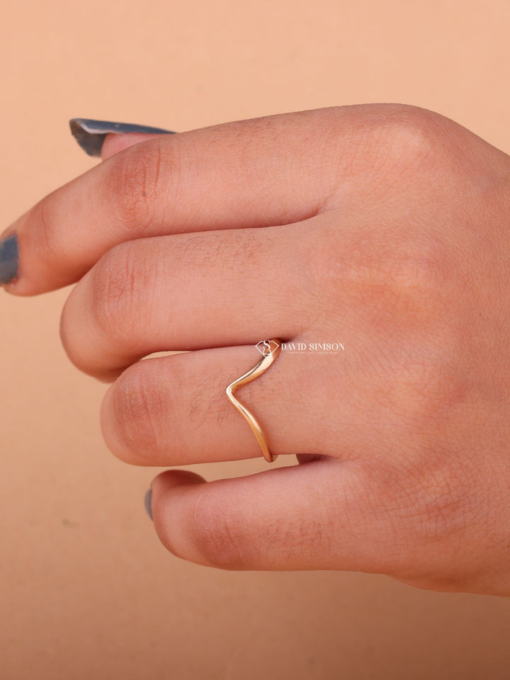 18K Solid Yellow Gold Curved Shape Stacking Wedding Band