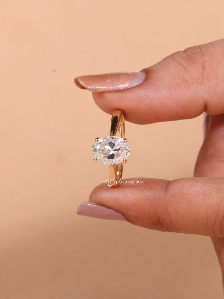 2.0CT-3.0CT Oval Cut Moissanite Diamond Solitaire Engagement Ring