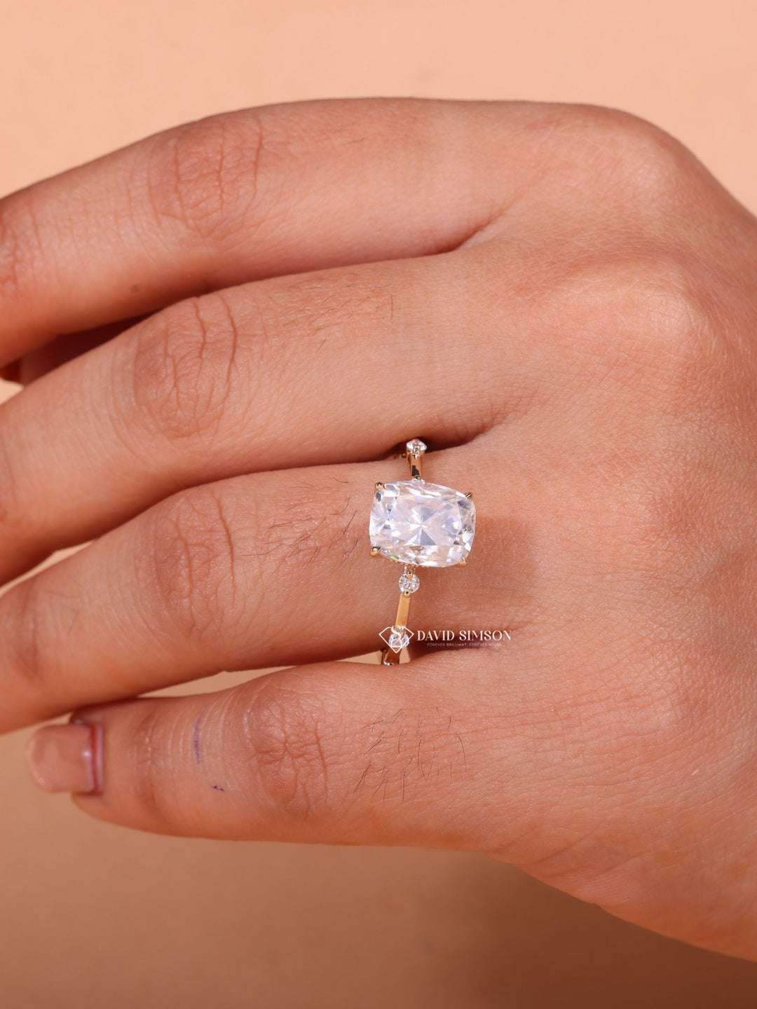 2.50CT-3.50CT Elongated Cushion Cut Moissanite Distance Diamond Engagement Ring