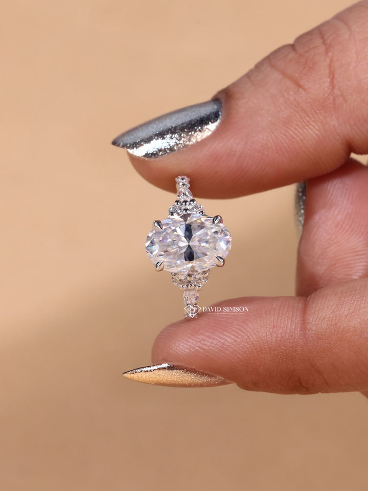 2.0CT-3.0CT Oval Cut Moissanite Cluster Diamond Engagement Ring