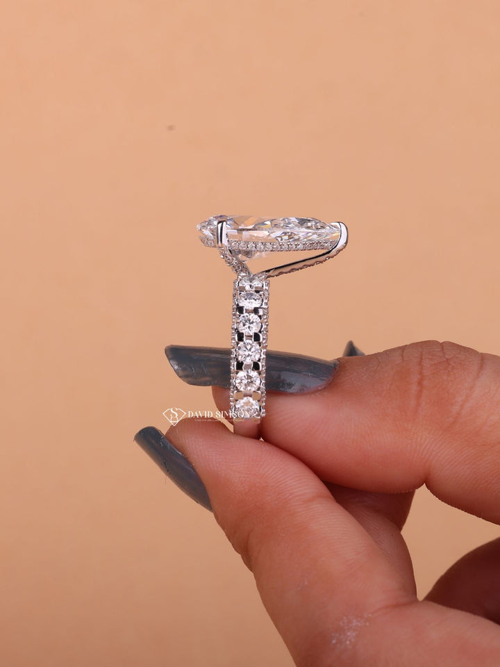 5.0CT-7.0CT Pear Cut Moissanite Diamond Hidden Halo & Unique Pave Engagement Ring