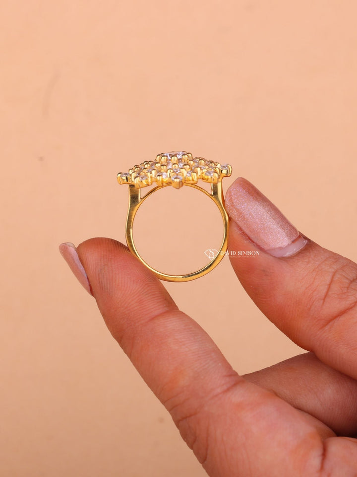 Round Cut Moissanite Diamond Starburst Engagement Ring