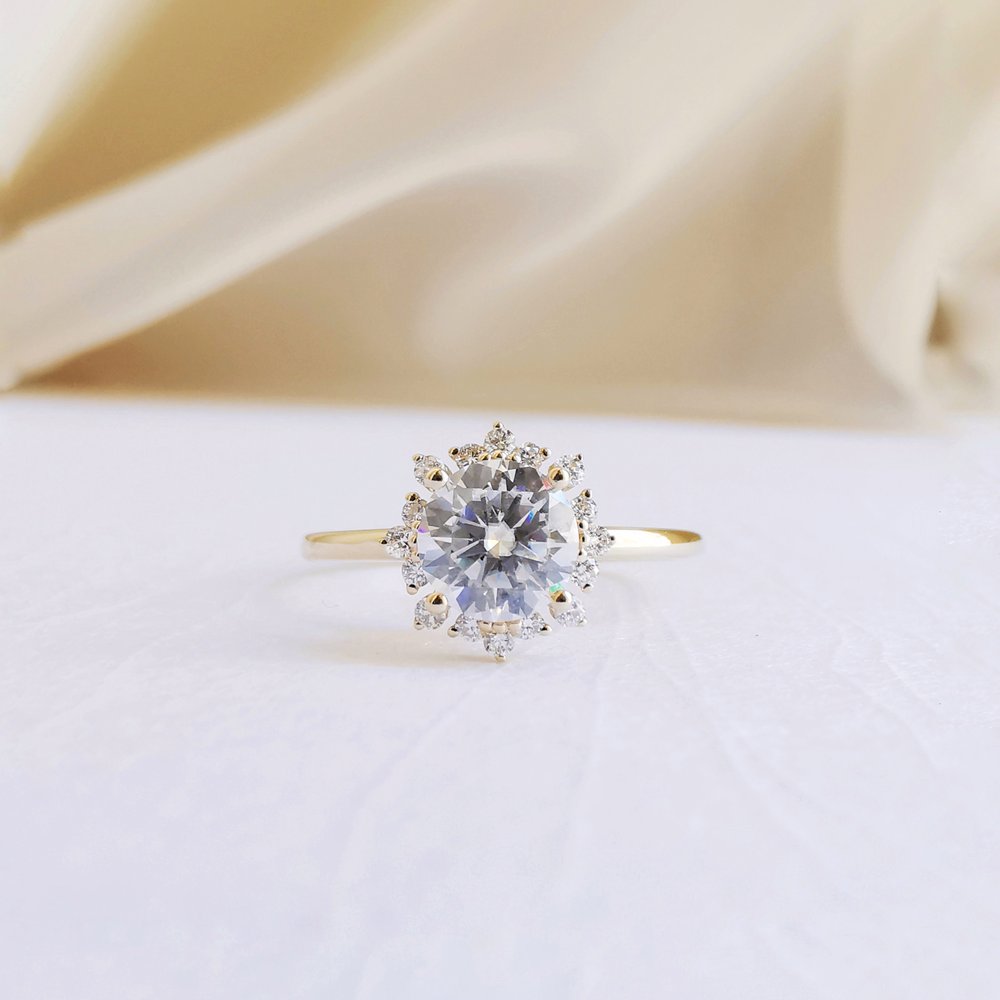 0-80-ct-round-shaped-cluster-halo-engagement-ring