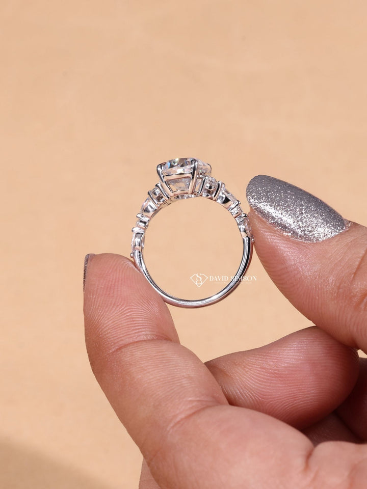 2.0CT-3.0CT Oval Cut Moissanite Cluster Diamond Engagement Ring