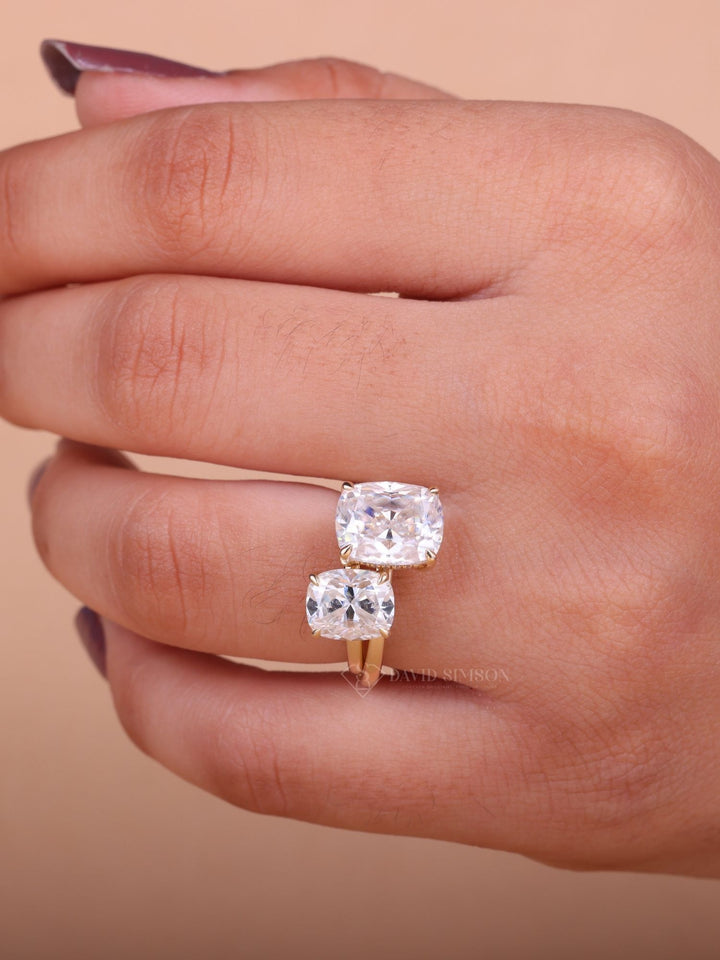 1.50CT-2.50CT Cushion Cut Moissanite Diamond Hidden Halo Engagement Ring