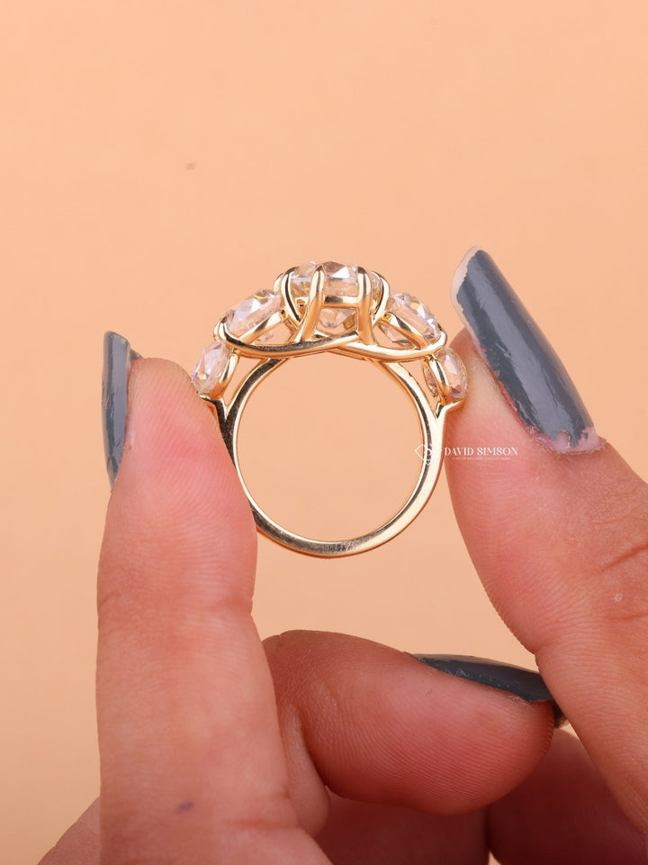 1.0CT-2.0CT Round Old Mine Cut Moissanite Diamond Five Stone Engagement Ring