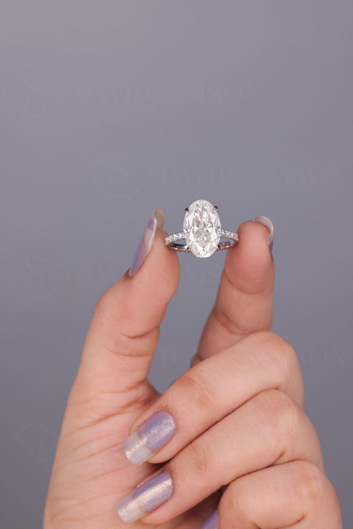 2.0CT-4.0CT Oval Cut Hidden Halo Moissanite Engagement Ring