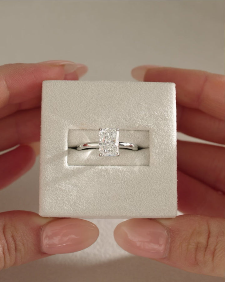 1.50CT-2.50CT Radiant Cut Moissanite Solitaire Diamond Engagement Ring