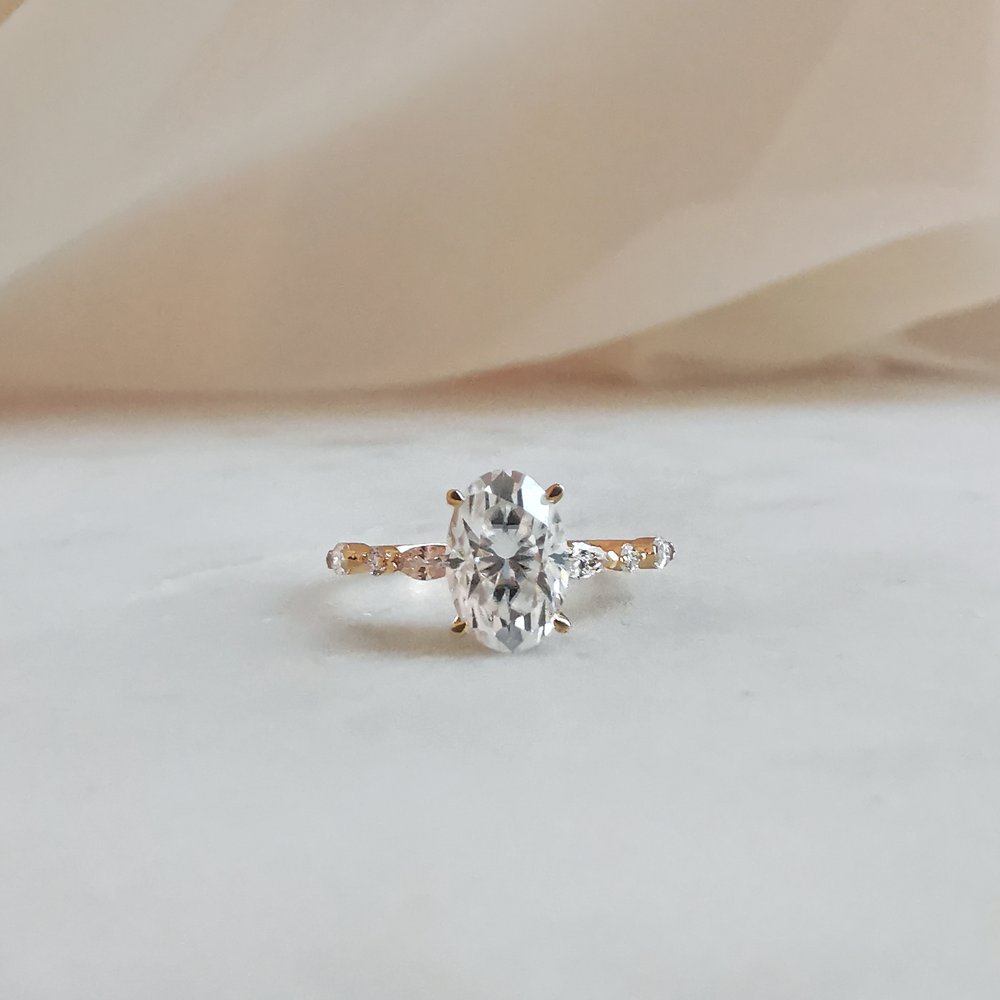 1-70-ct-oval-shaped-moissanite-solitaire-engagement-ring