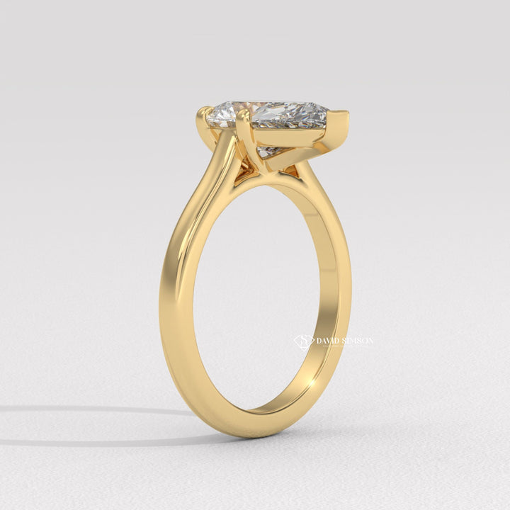 2.50CT-3.50CT Pear Moissanite Solitaire Diamond Engagement Ring for Women