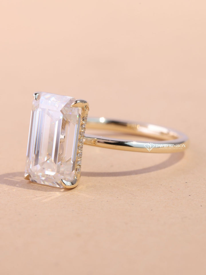 2.0CT-4.0CT Emerald Cut Moissanite Diamond Hidden Halo Engagement Ring
