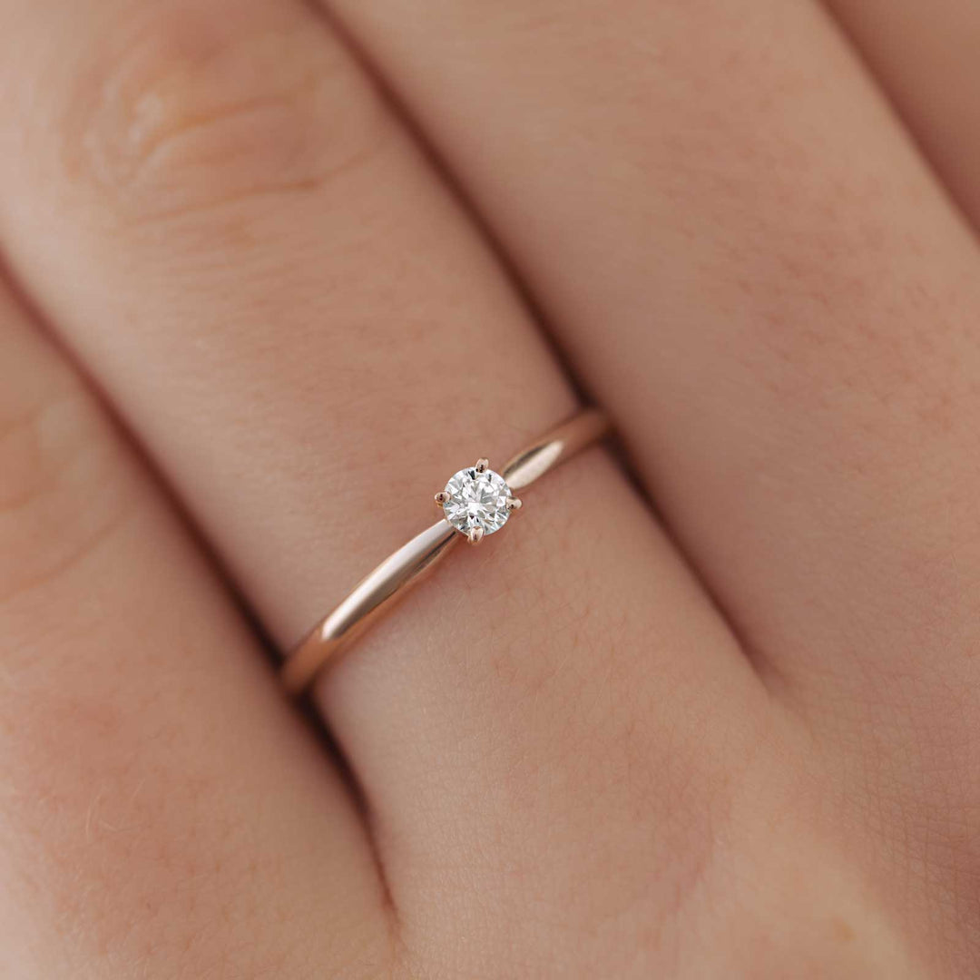 0-11-ct-round-shaped-moissanite-solitaire-engagement-ring